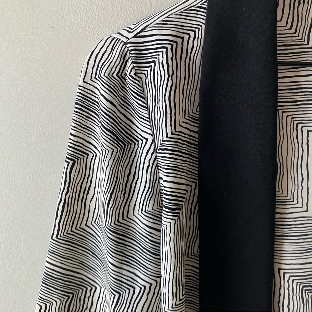 VINTAGE Geometric Pattern Lightweight Cropped Jacket - Picture 2 of 4